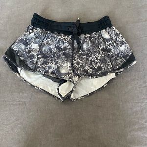Lululemon Hotty Hot Short Black Floral - Size 6